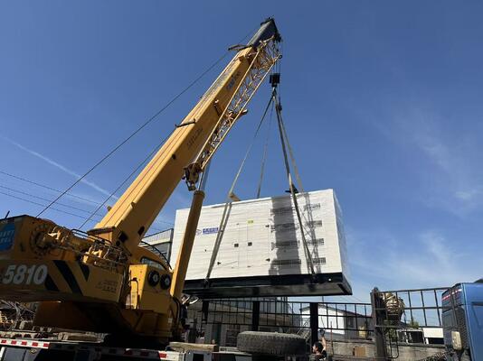 産業用 1000kW サイレント発電機セット 信頼性の高いバックアップ電力のためにユチャイエンジン