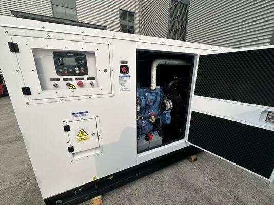 62.5KVA ユーチャイエンジン 静かなタイプのディーゼル発電機セット 信頼性の高い電力ソリューション