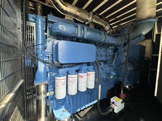 Yuchai エンジンを搭載した卸売 1250kVA サイレント ディーゼル発電機